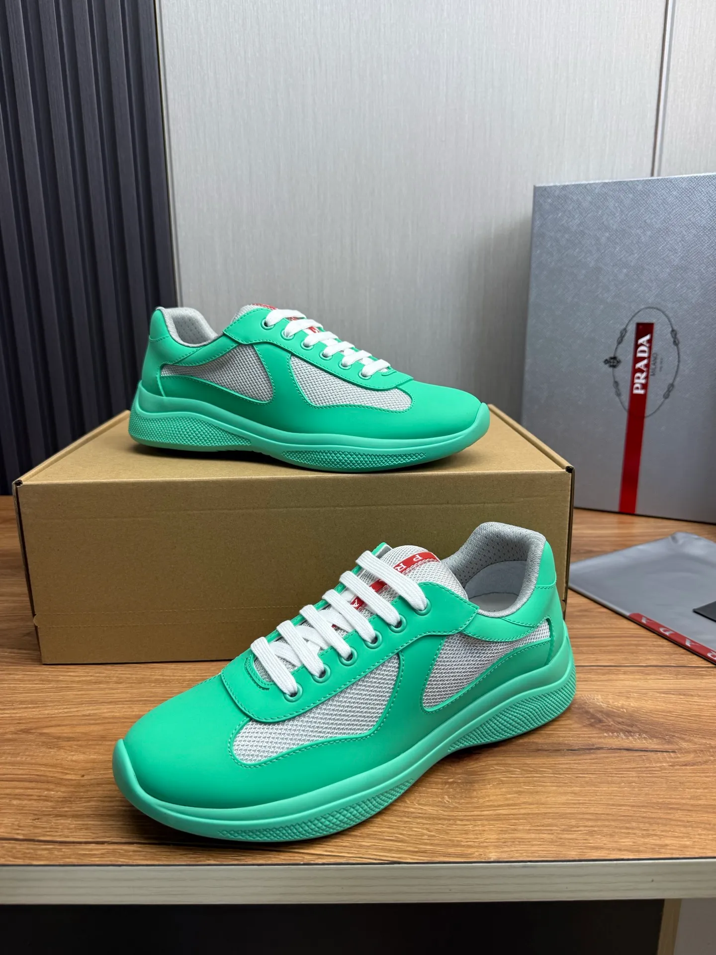 Men's shoes 640💰 [PRADA] Hot selling items🔥Must be recommended every day~~ Official website synchronized, 1:1 high quality shipments✔️ Imported cowhide fabric, rubber material + cowhide lining, original bottom, high-end airplane box packaging🎁 38-45 (38.45 custom-made, non-returnable)